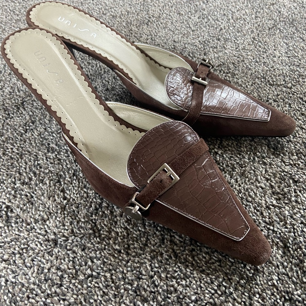 Unisa  woman’s slip- on  / mule style shoe